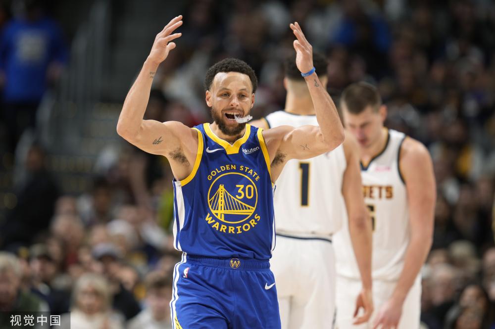 示着比赛的 示着比赛的