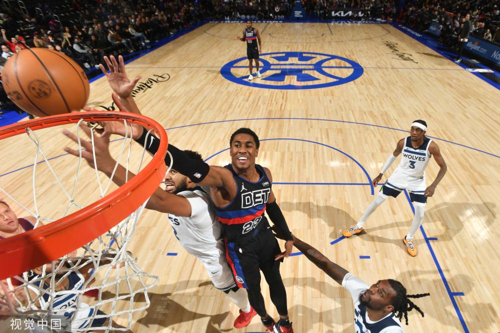 办首届体育 办首届体育